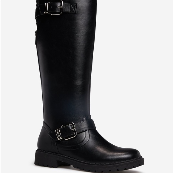 NIB Shoedazzle Georginna Buckled Flat Boot - Picture 2 of 13